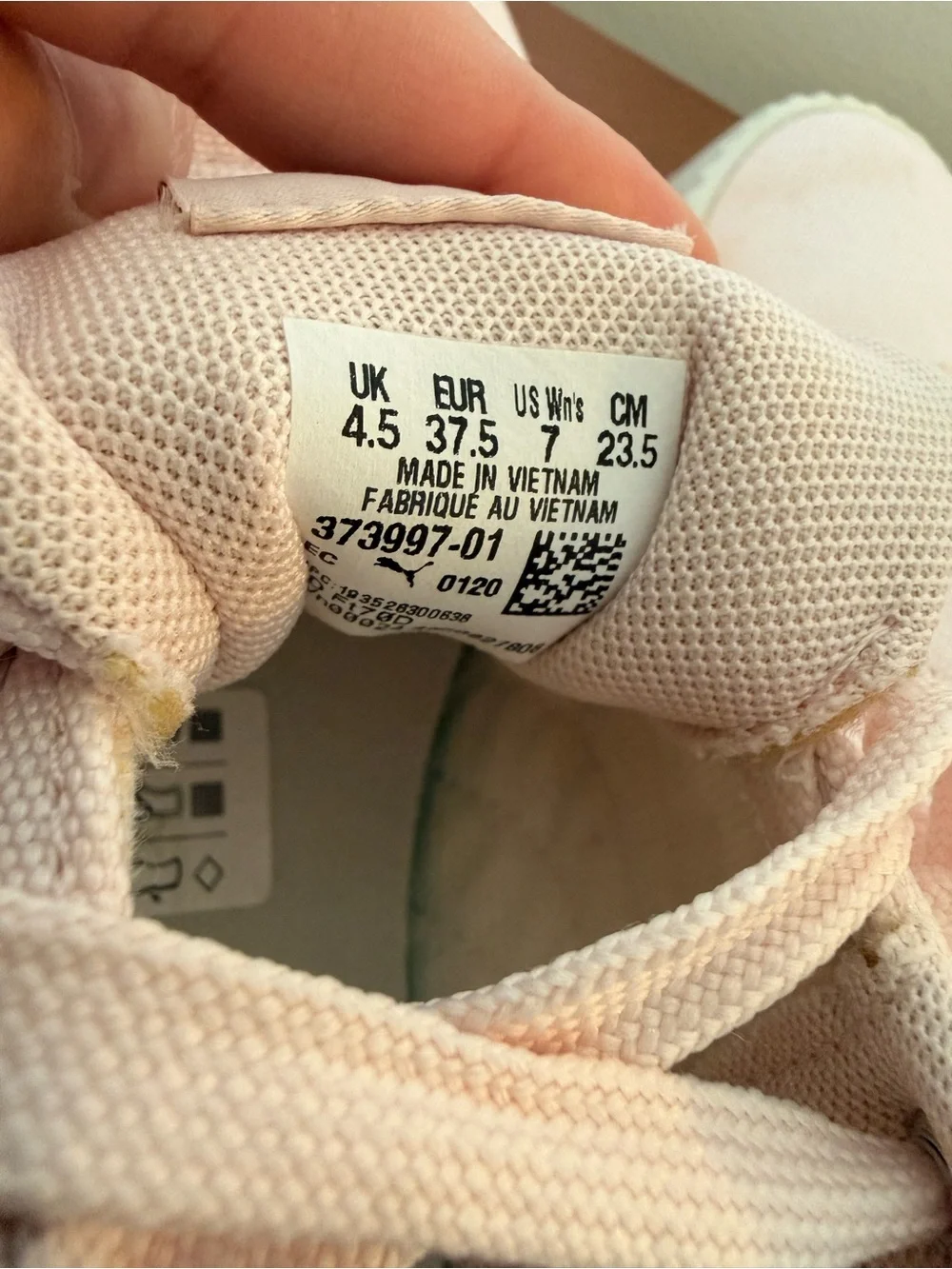 Puma Soft Foam Carina Summer Cat Shoes Casual Pink and White Women's size 7